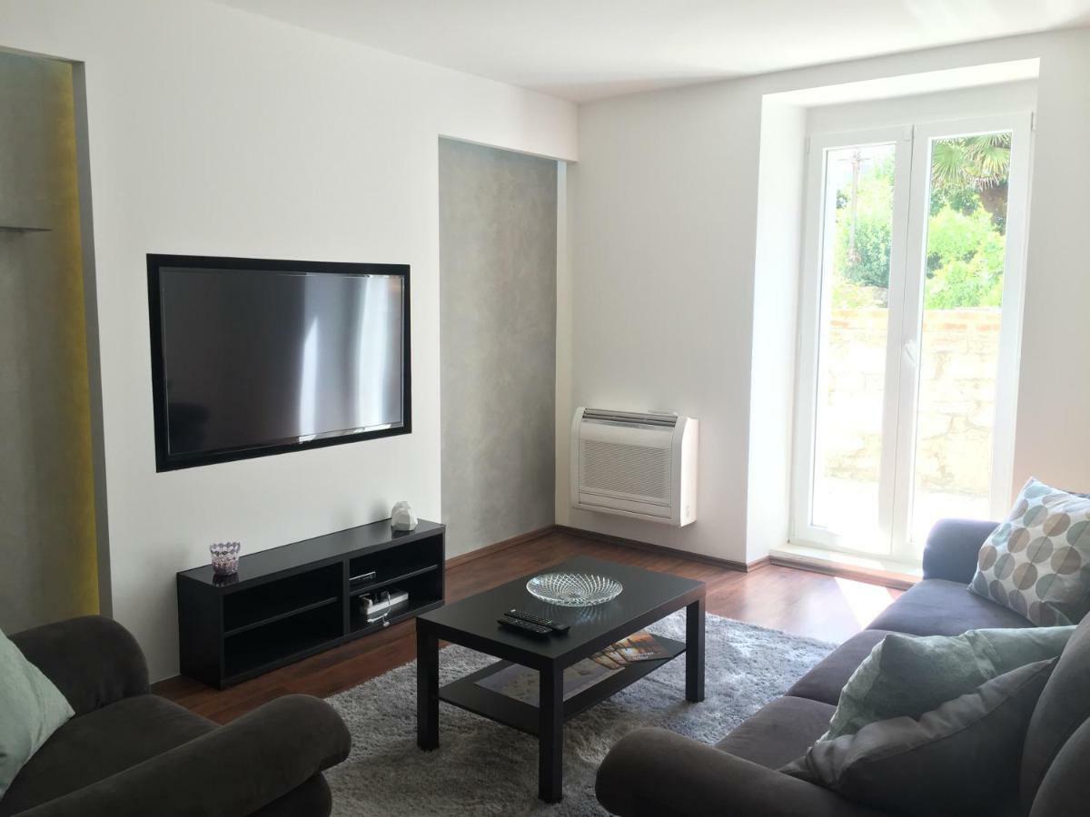 Touched Vip Zadar Apartment Bagian luar foto
